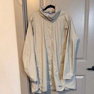 REI Men's Light Tan Raincoat
